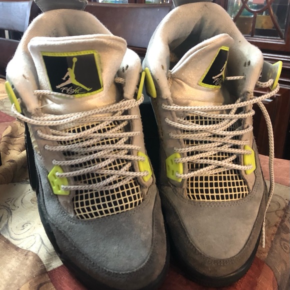 Jordan 4 retro neon 95